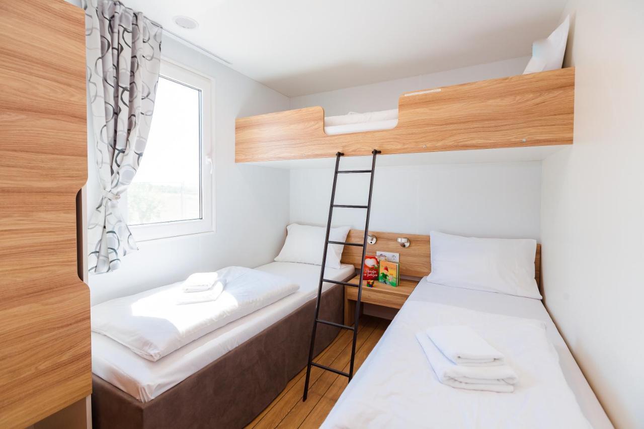Premium Mobile Homes Istria - Camping Lanterna Porec - Luxury Mobilhome Экстерьер фото