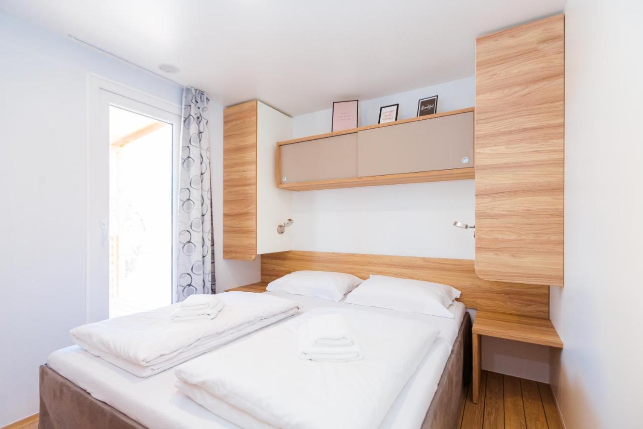Premium Mobile Homes Istria - Camping Lanterna Porec - Luxury Mobilhome Экстерьер фото